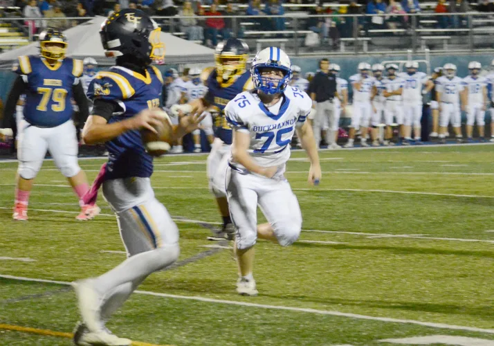 Bucs cruise past Bees